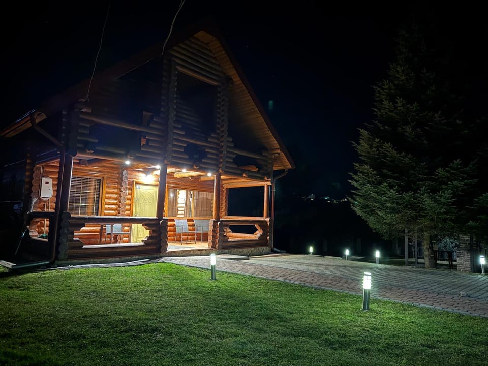 Property building, Natural landscape, Garden view