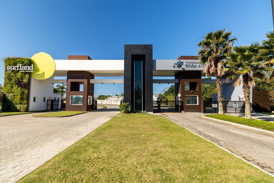 Facade/entrance, Day, Natural landscape, Aqua park, Garden view, Street view, Sports