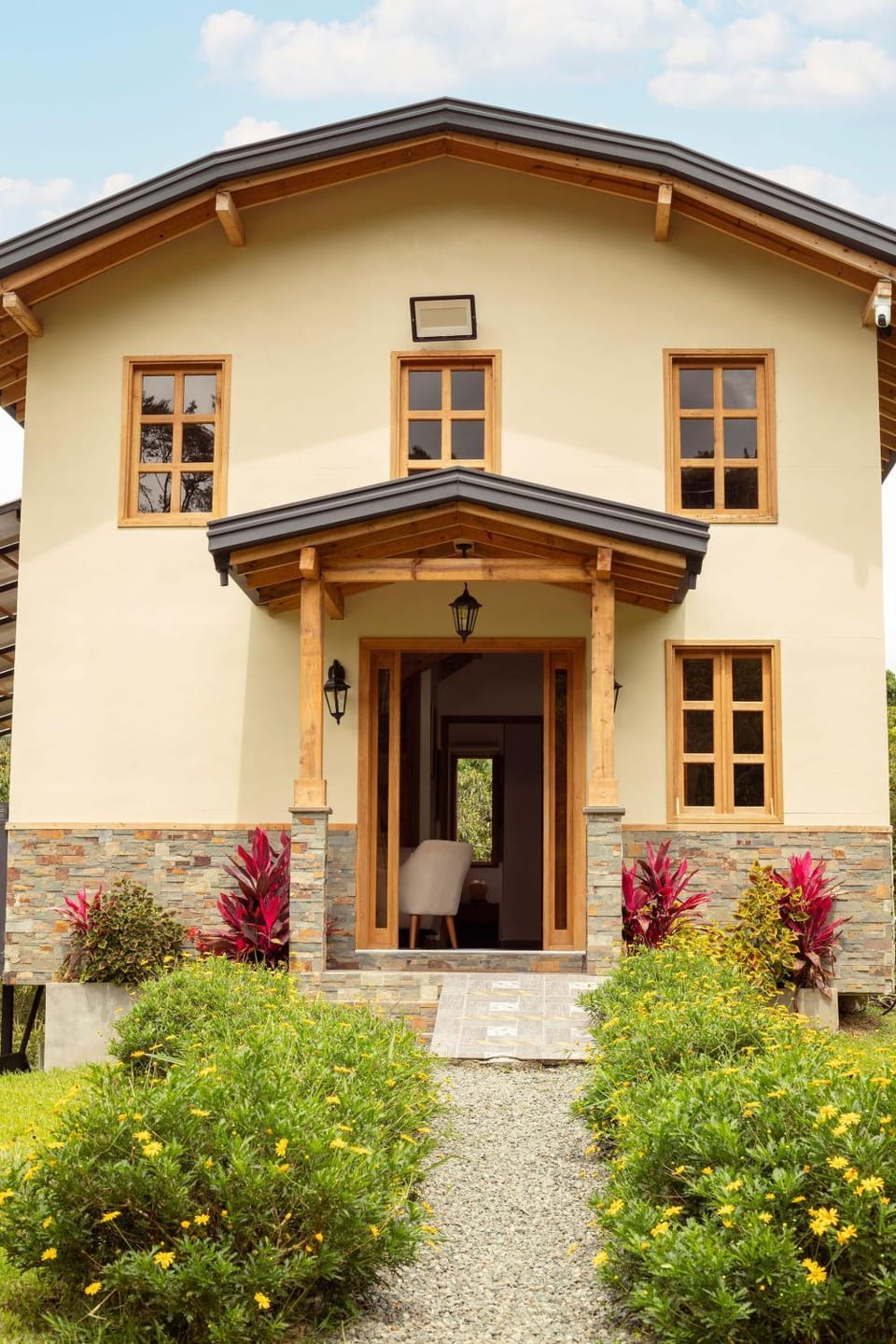 Facade/entrance, Garden view