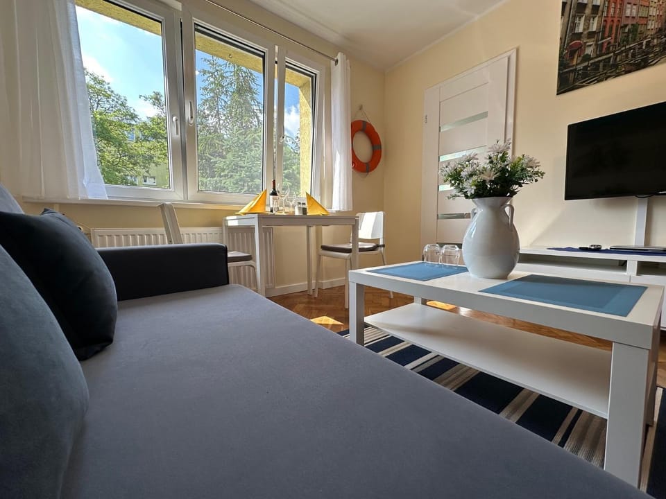 Communal lounge/ TV room, Living room, Seating area, Dining area