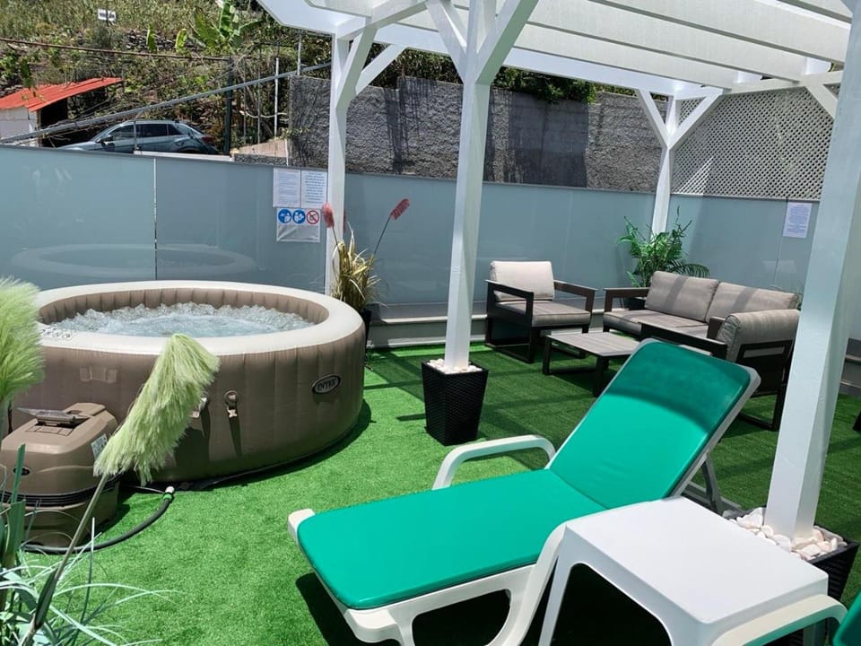 Hot Tub, Balcony/Terrace