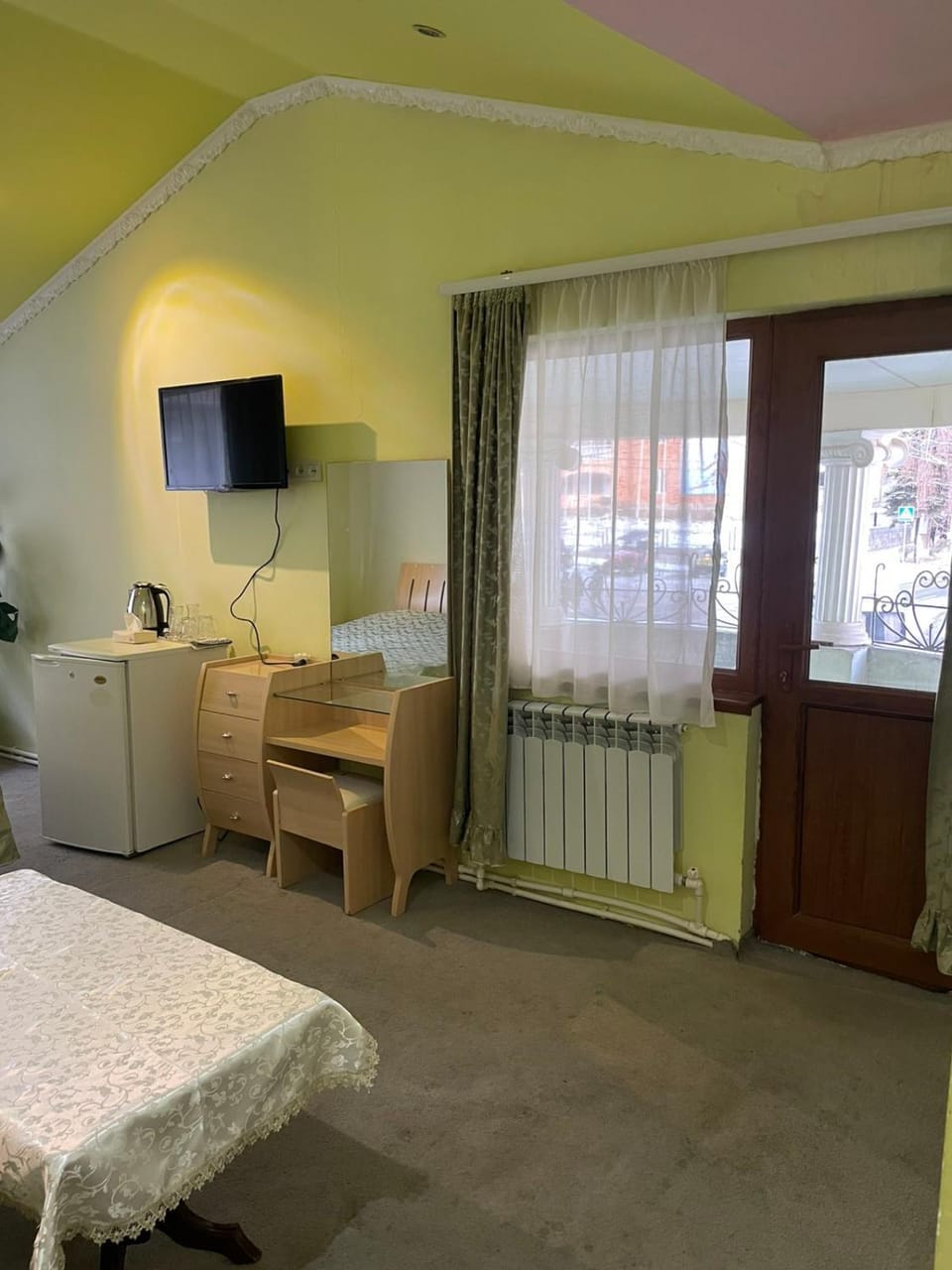 Living room, Photo of the whole room, Bedroom