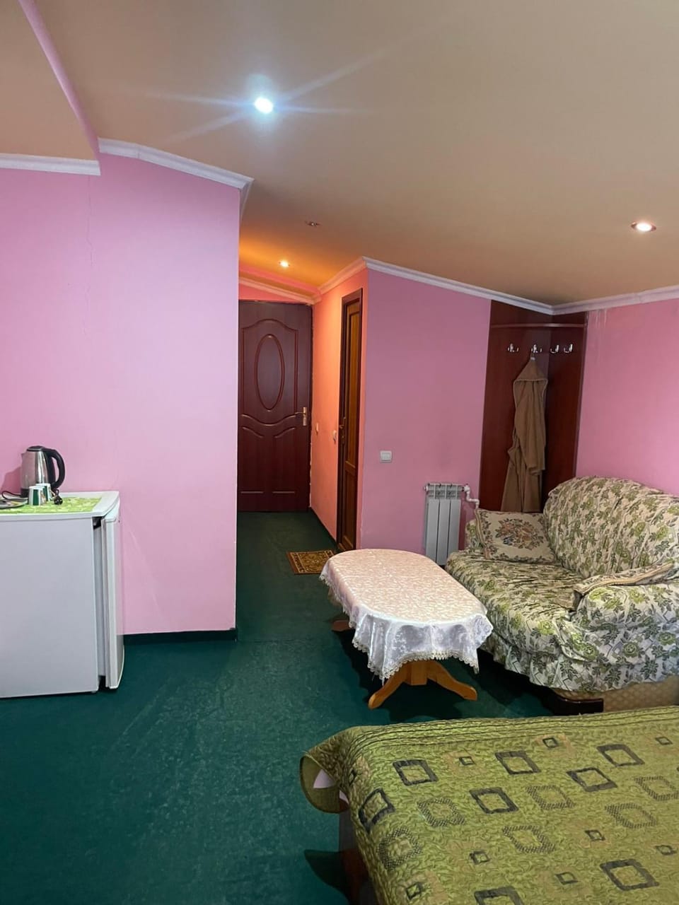 Living room, Photo of the whole room, Seating area, Bedroom