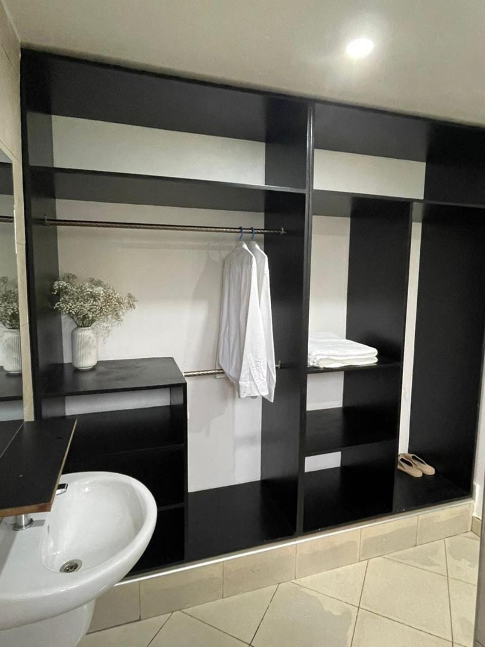 towels, wardrobe