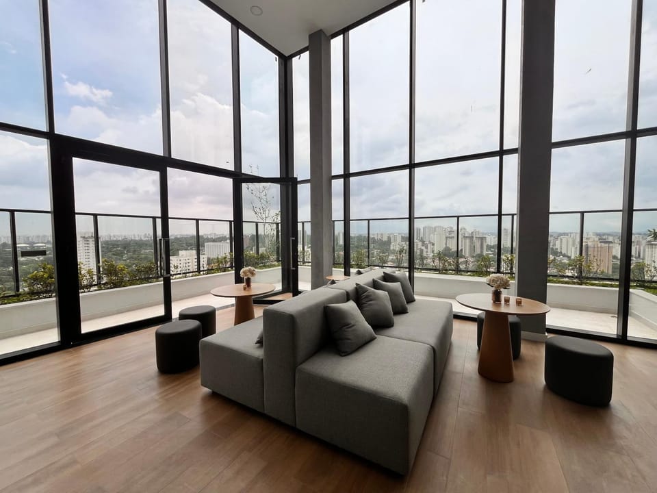View (from property/room), Living room, Seating area