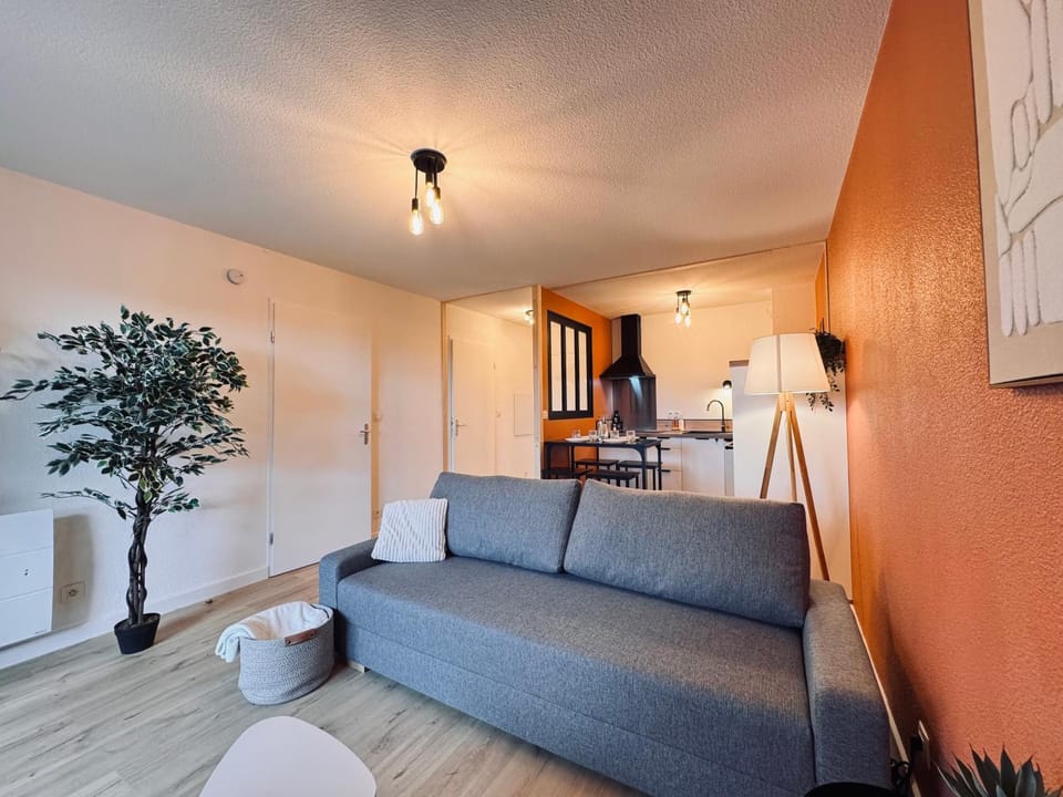 Living room, Seating area, kitchen