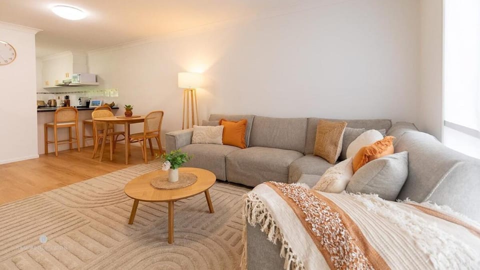 Living room, Seating area, Dining area, pet friendly