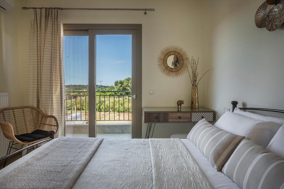 Bed, Balcony/Terrace, Bedroom