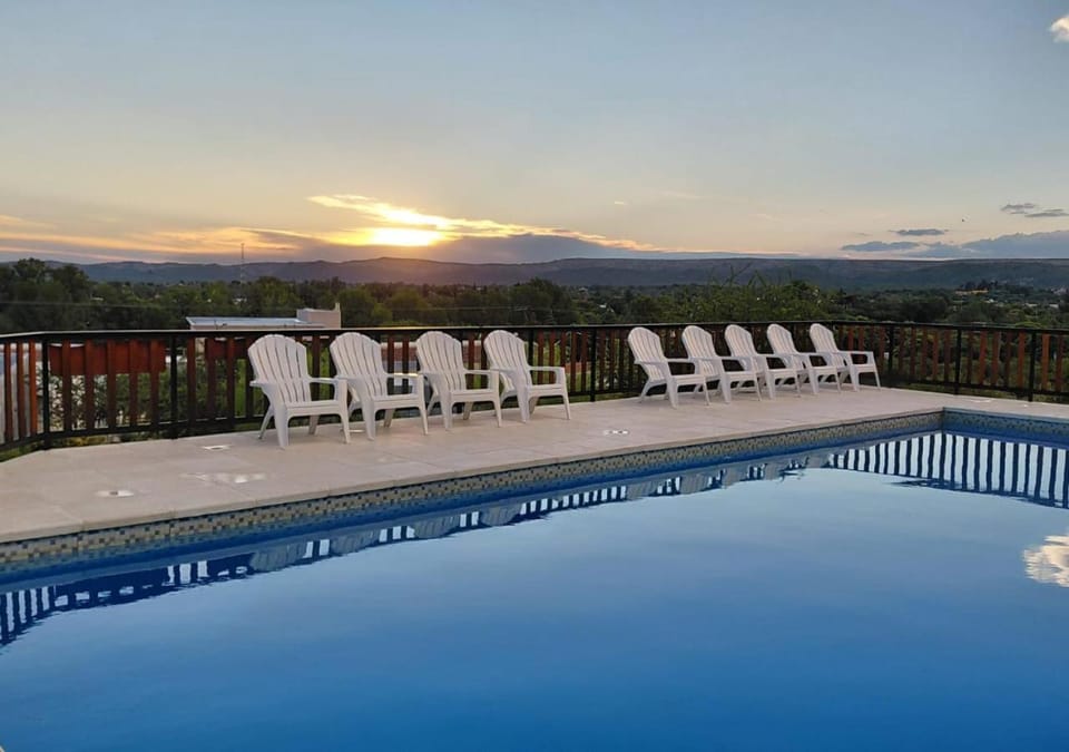Day, Mountain view, Pool view, Swimming pool, sunbed