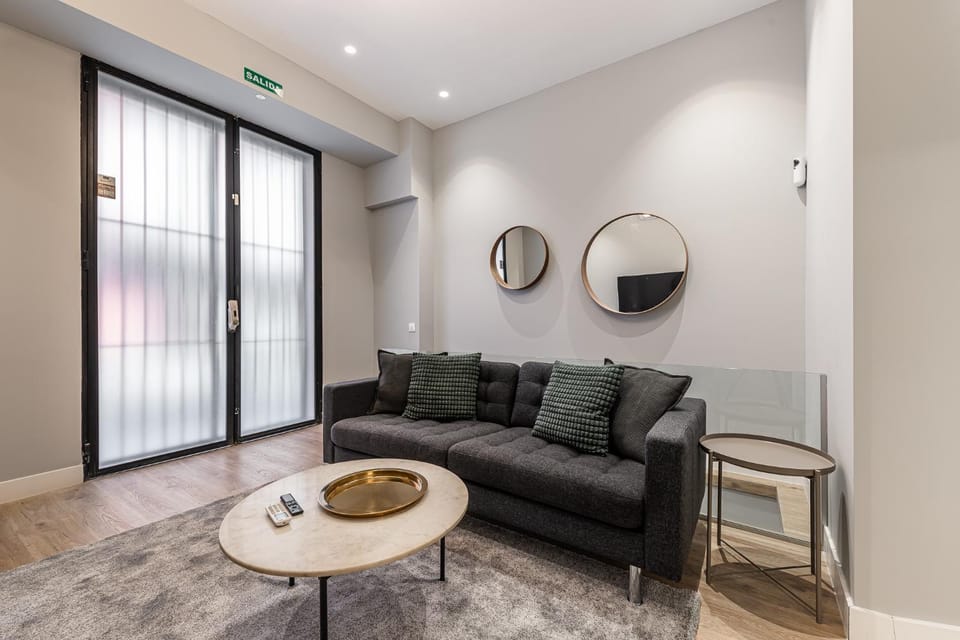 Waou Essence III Tirso de Molina - Corta Duración Apartment in Centro