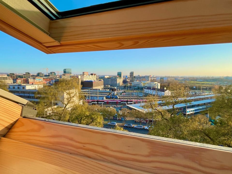 View (from property/room), City view