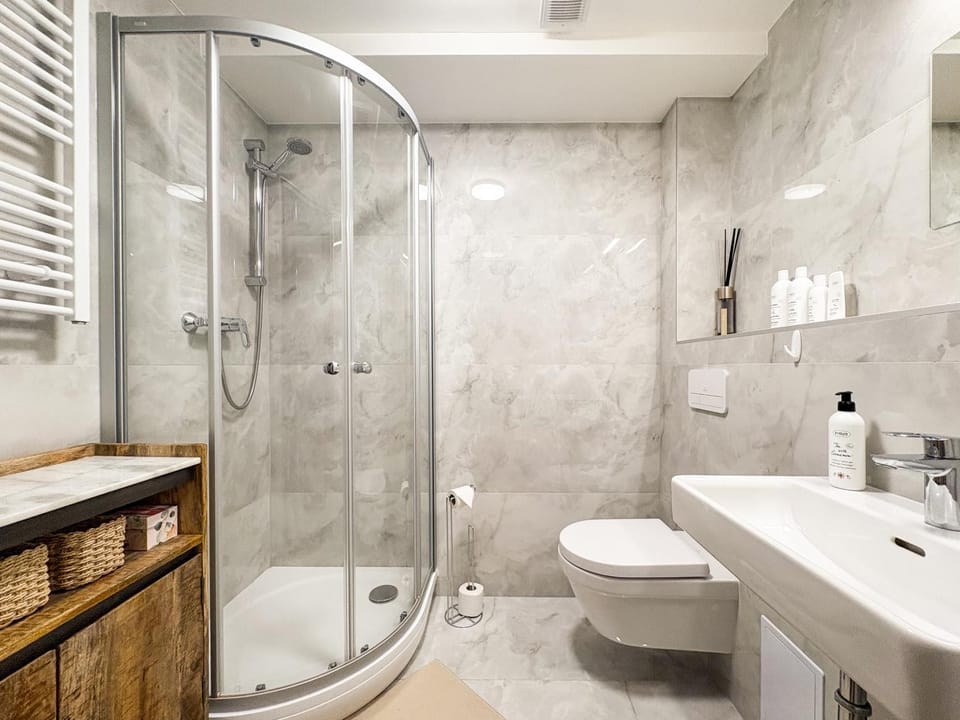 Shower, Toilet, Bathroom