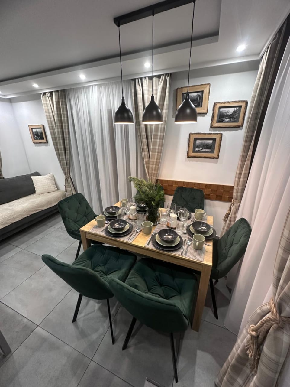 Living room, Seating area, Dining area