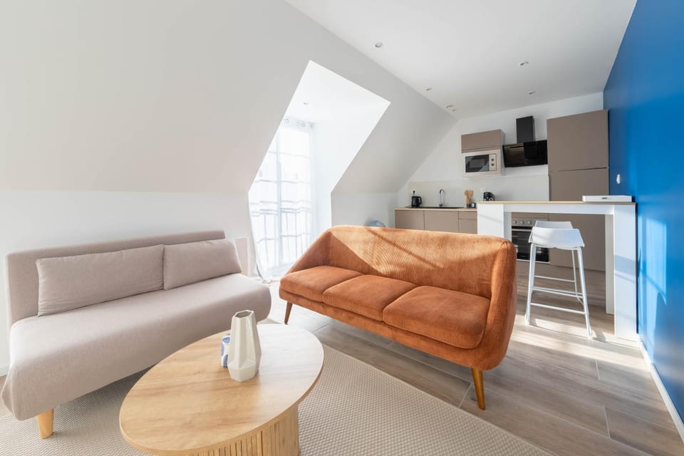 TV and multimedia, Kitchen or kitchenette, Living room