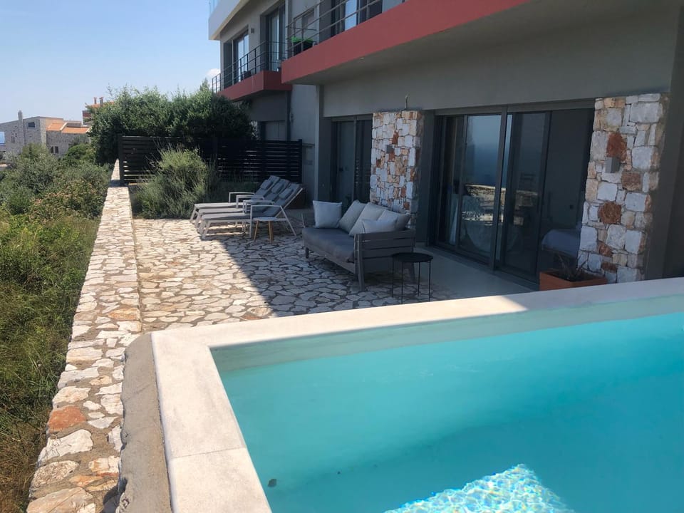 Pool view, Swimming pool