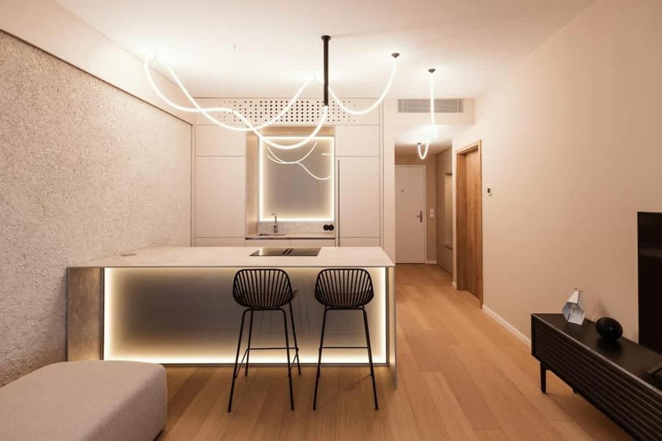 Kitchen or kitchenette, Living room, Seating area, Dining area