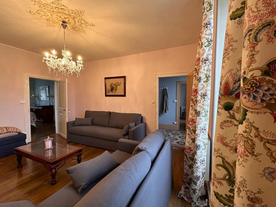 Maison de charme avec grand jardin, au cœur d'un village proche de Nevers - FR-1-489-556 House in Auvergne-Rhône-Alpes