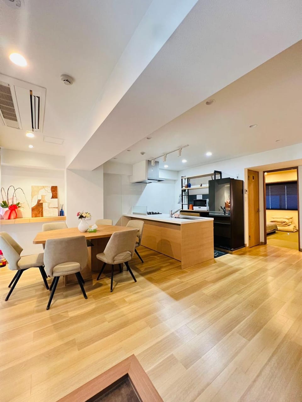 Living room, Dining area