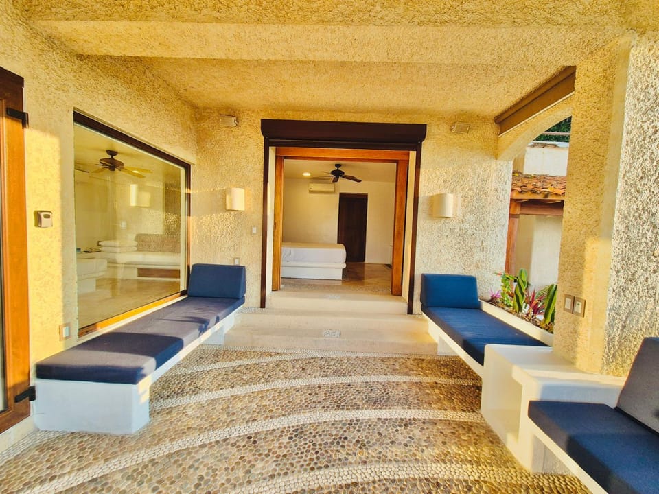 Balcony/Terrace, Balcony/Terrace, Lake view, Lake view, River view, River view, Sea view, Sea view