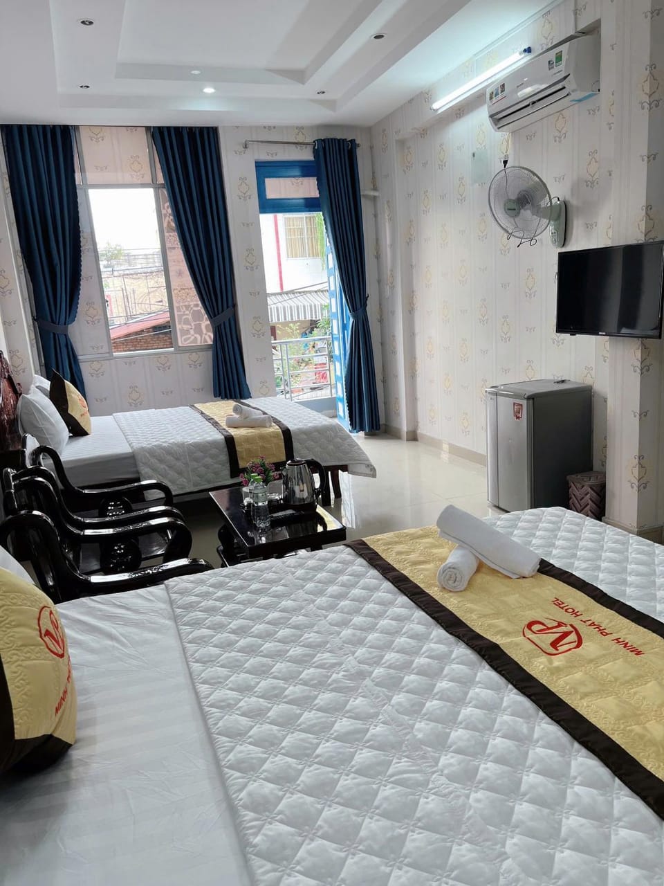 TV and multimedia, Photo of the whole room, air conditioner