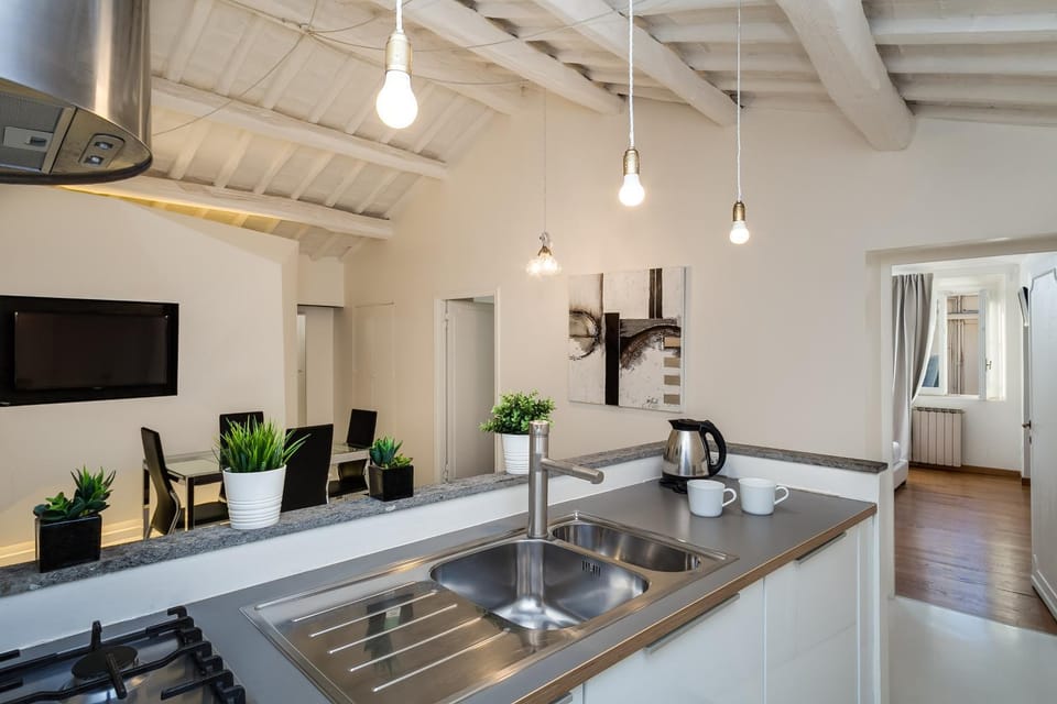 TV and multimedia, Kitchen or kitchenette, Living room, Dining area