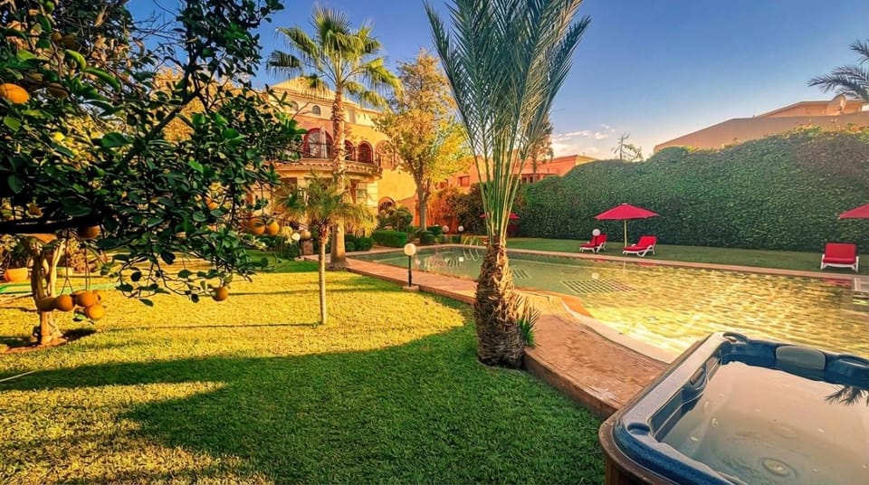 Charming Luxury Villa - Pool & Hot Tub Villa in Marrakesh