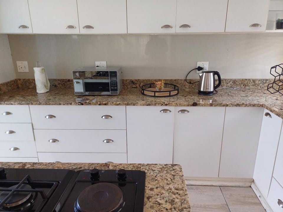 Chuma's Cosy Place Apartment in Eastern Cape