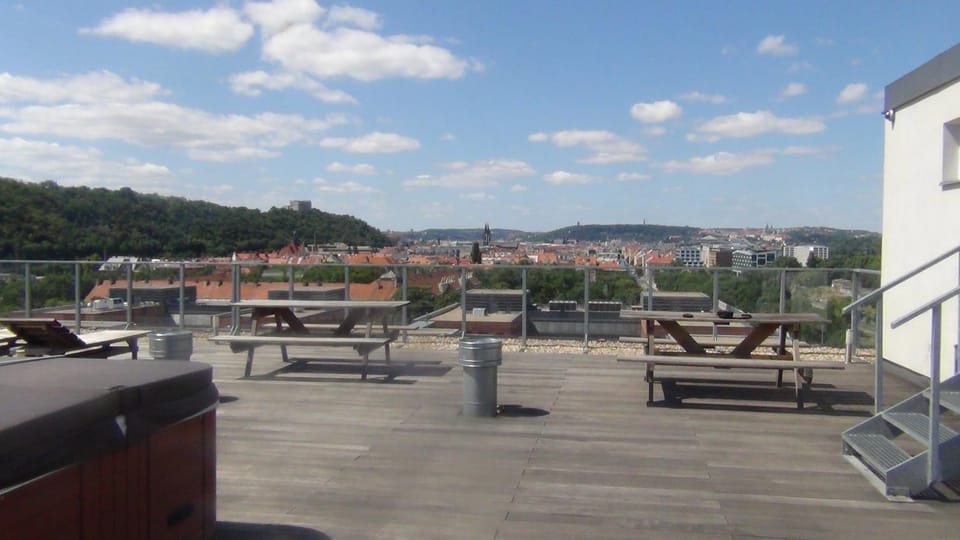 Balcony/Terrace, City view, Landmark view, Area and facilities