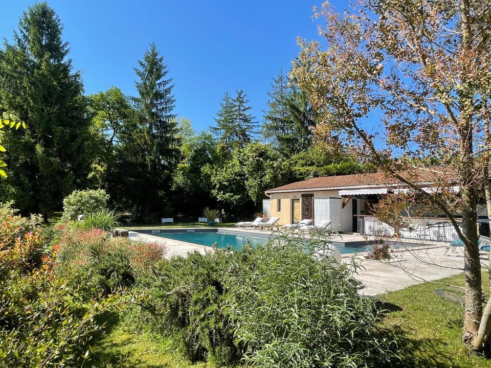 Garden, View (from property/room), Swimming pool