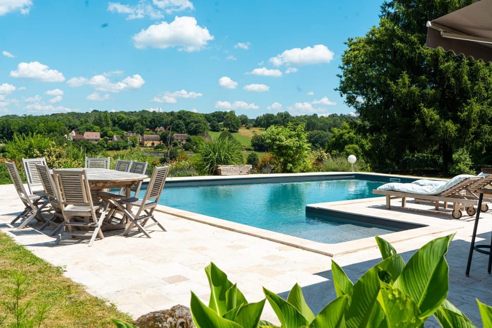 Day, Natural landscape, Garden, Garden view, Pool view, Swimming pool, sunbed