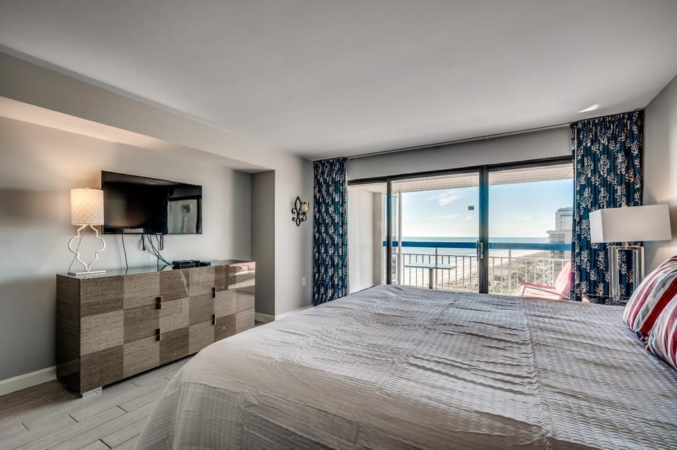 Bed, Photo of the whole room, Bedroom, Sea view
