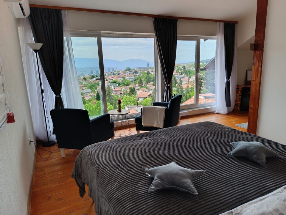 View (from property/room), Bedroom, City view, Mountain view