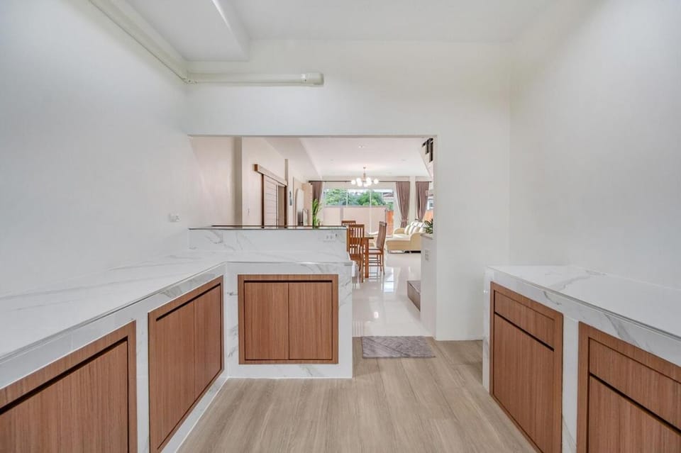 Sea eagle Triple house 7 bedrooms in Aonang Villa in Krabi Changwat