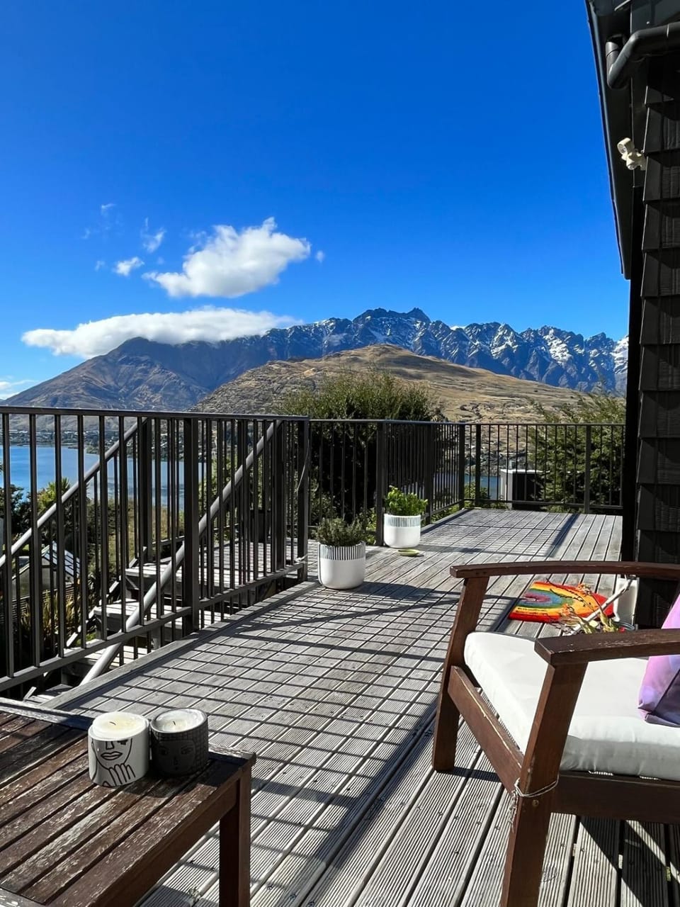 Natural landscape, View (from property/room), Balcony/Terrace, Seating area, Lake view, Mountain view