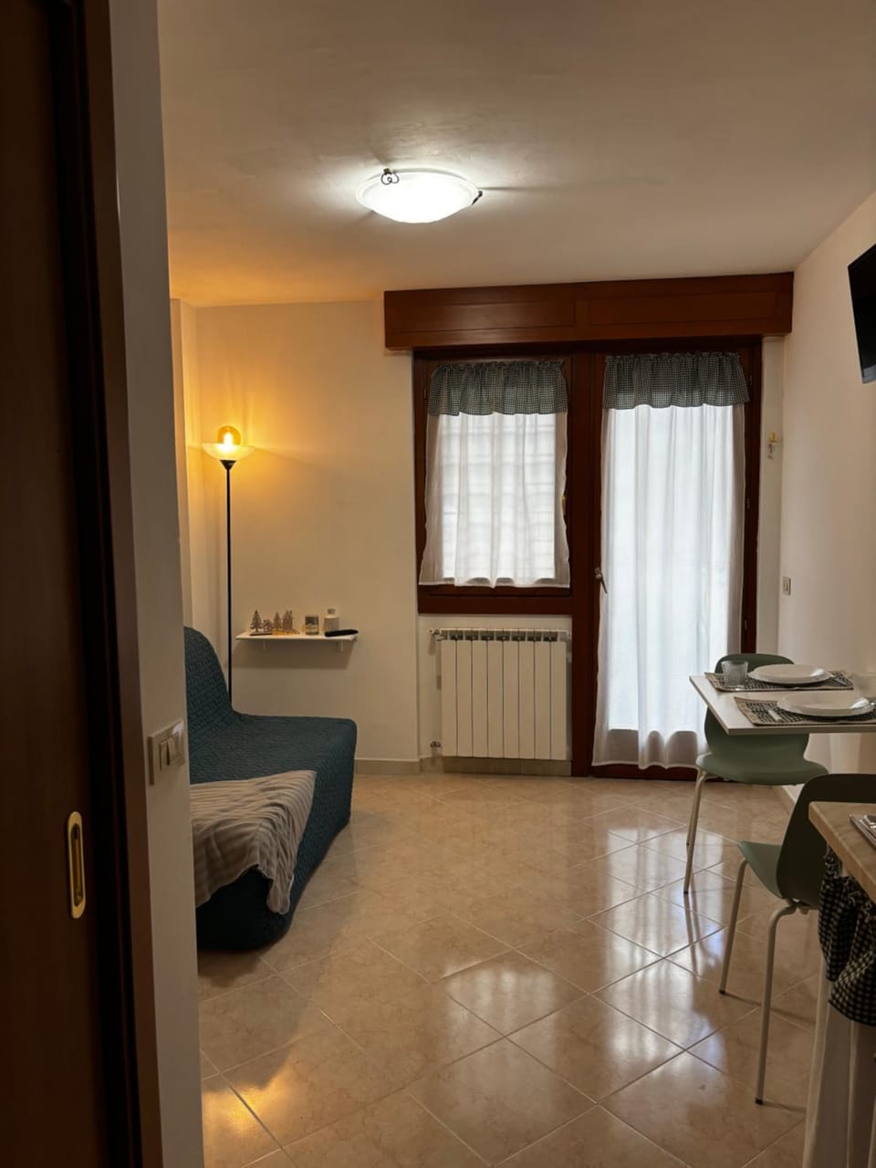 Living room, Seating area, Dining area, Bedroom