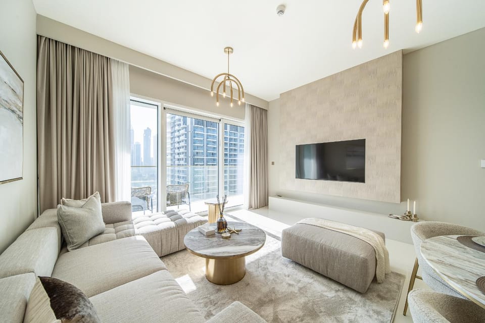 Grand Bleu 02 - LIMITED OFFER! 1BR Coastal Retreat at Emaar Beachfront Apartment in Dubai