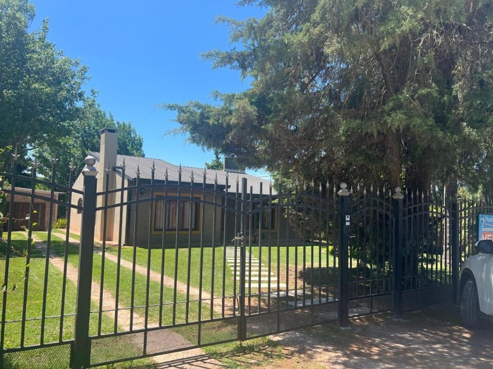 QUINTA LA ARAUCARIA -Paraná House in Parana