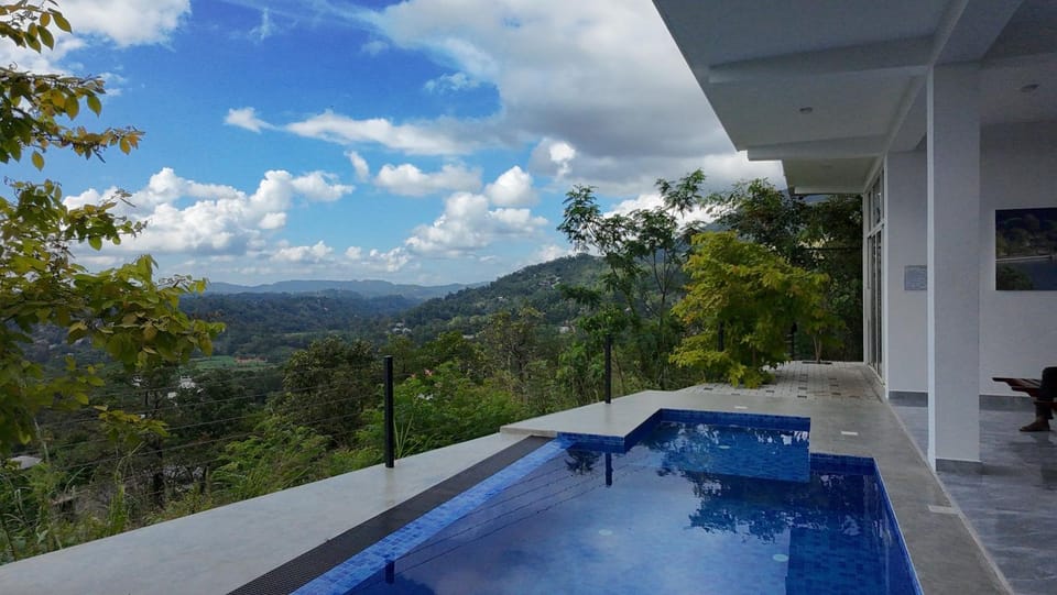Cloudscape villa peradeniya Villa in Central Province
