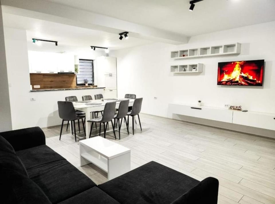 TV and multimedia, Living room, Dining area