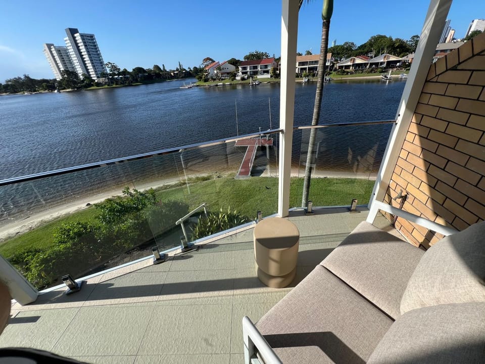 Balcony/Terrace, Lake view, Lake view, River view, River view