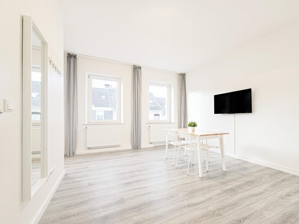 Dining area, heating
