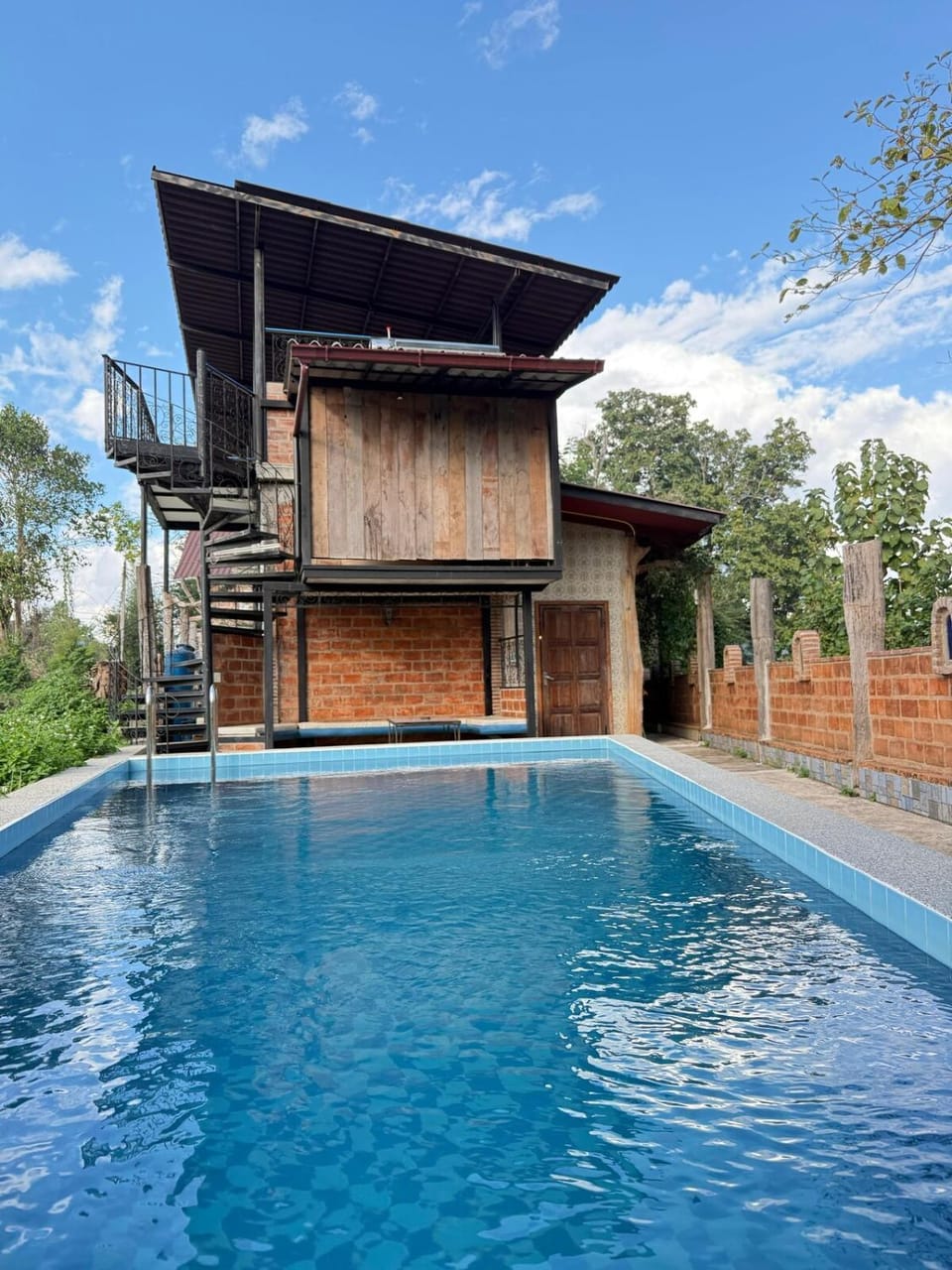 Property building, Swimming pool