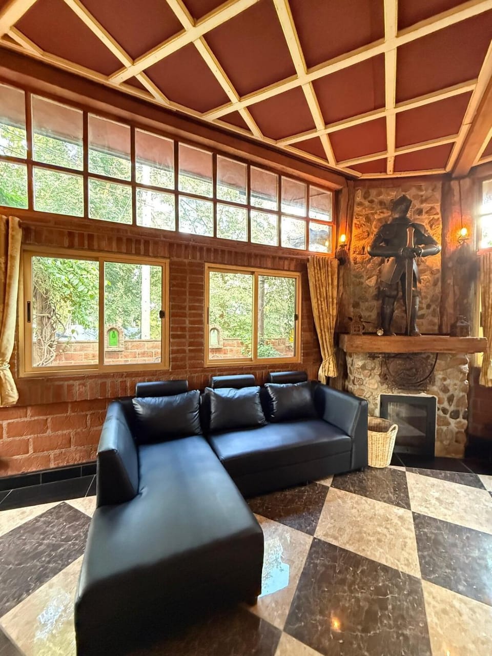 Living room, Seating area