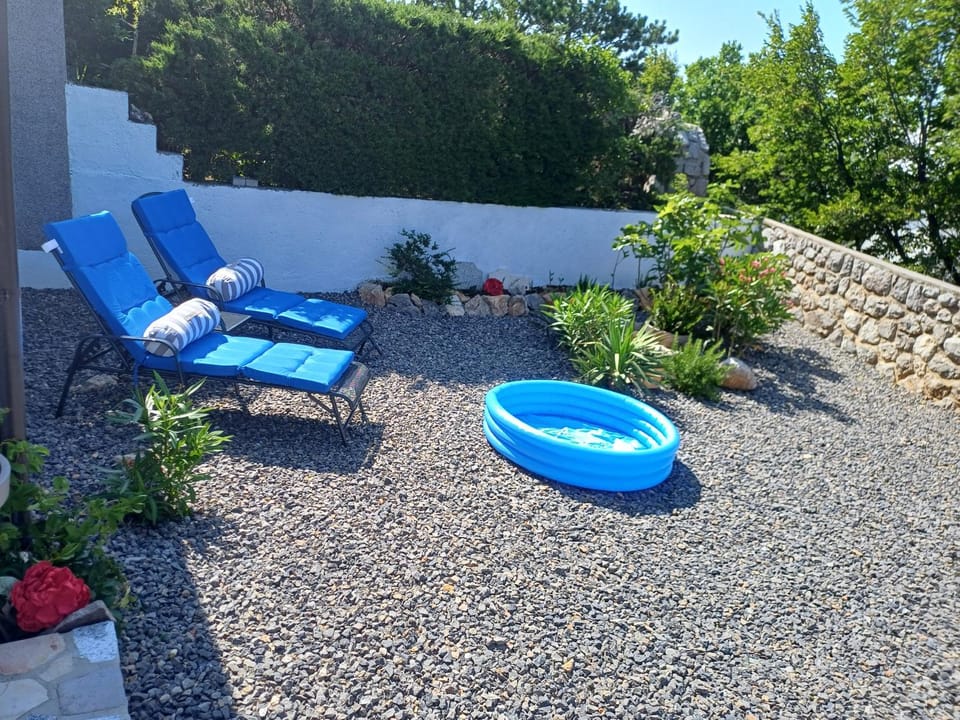 Garden, sunbed