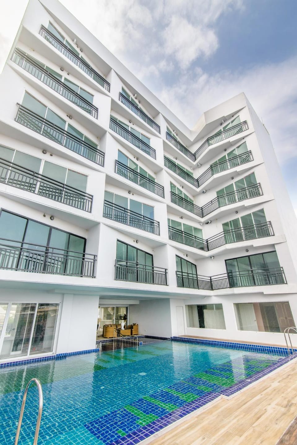 Swimming pool, Swimming pool
