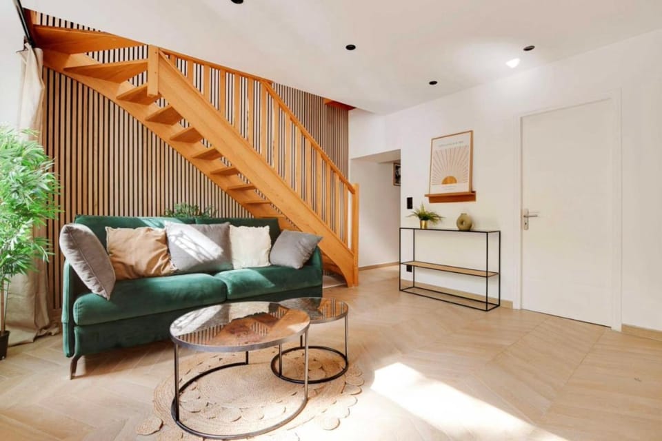 REPUBLIQUE - Cozy Apartment 6P L001 Apartment in Paris