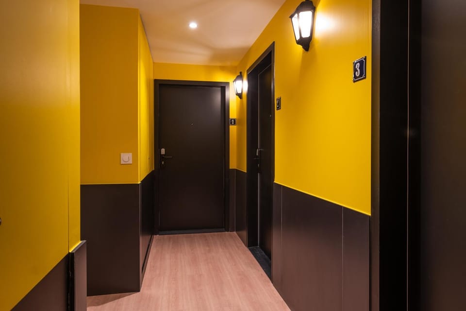 Property building, Facade/entrance