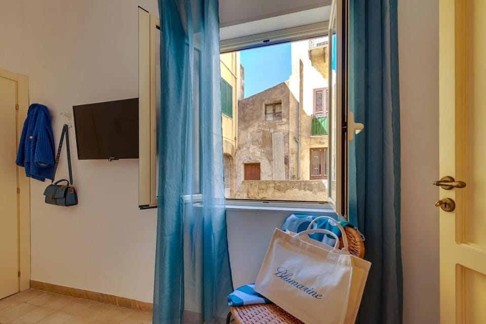 Inner courtyard view