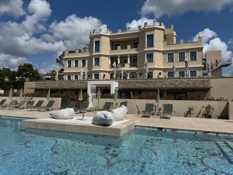 Day, Pool view, Swimming pool, sunbed