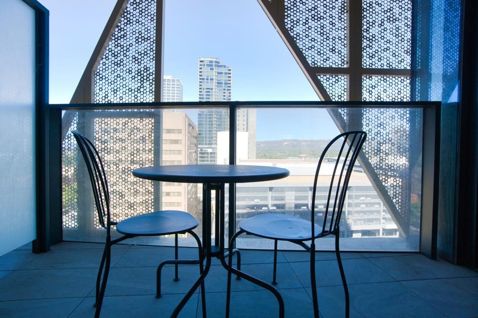 Adelaide City Central 1BR APT Overlooking Rundle Mall Apartment in Adelaide